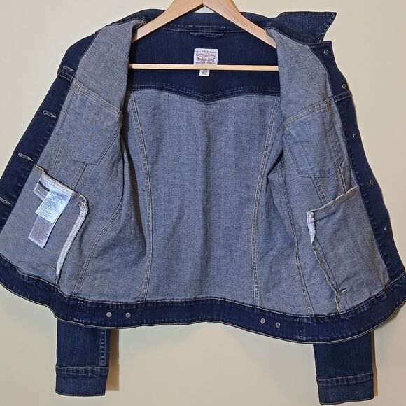 Levi's Women's Classic Denim Trucker Jean Jacket Medium Wash 70240 Size Large - Picture 12 of 13